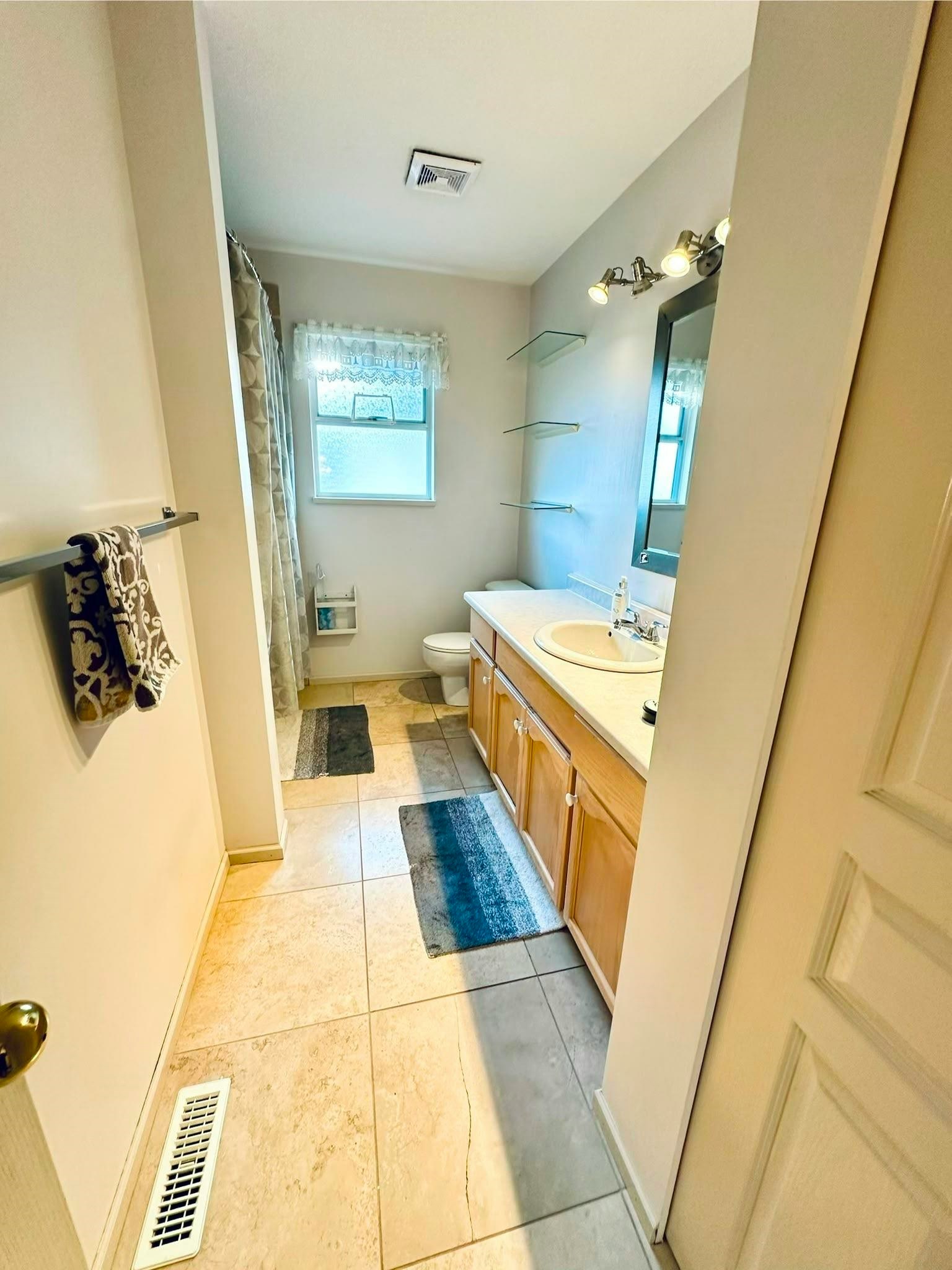 21641 45 Avenue, Langley, BC, V3A 8E5 - 9