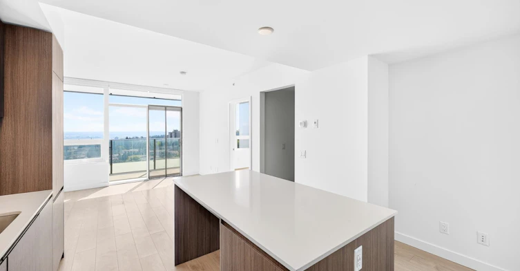 14xx-6463 Silver Street, Burnaby, BC, V5H 0K4 - 14