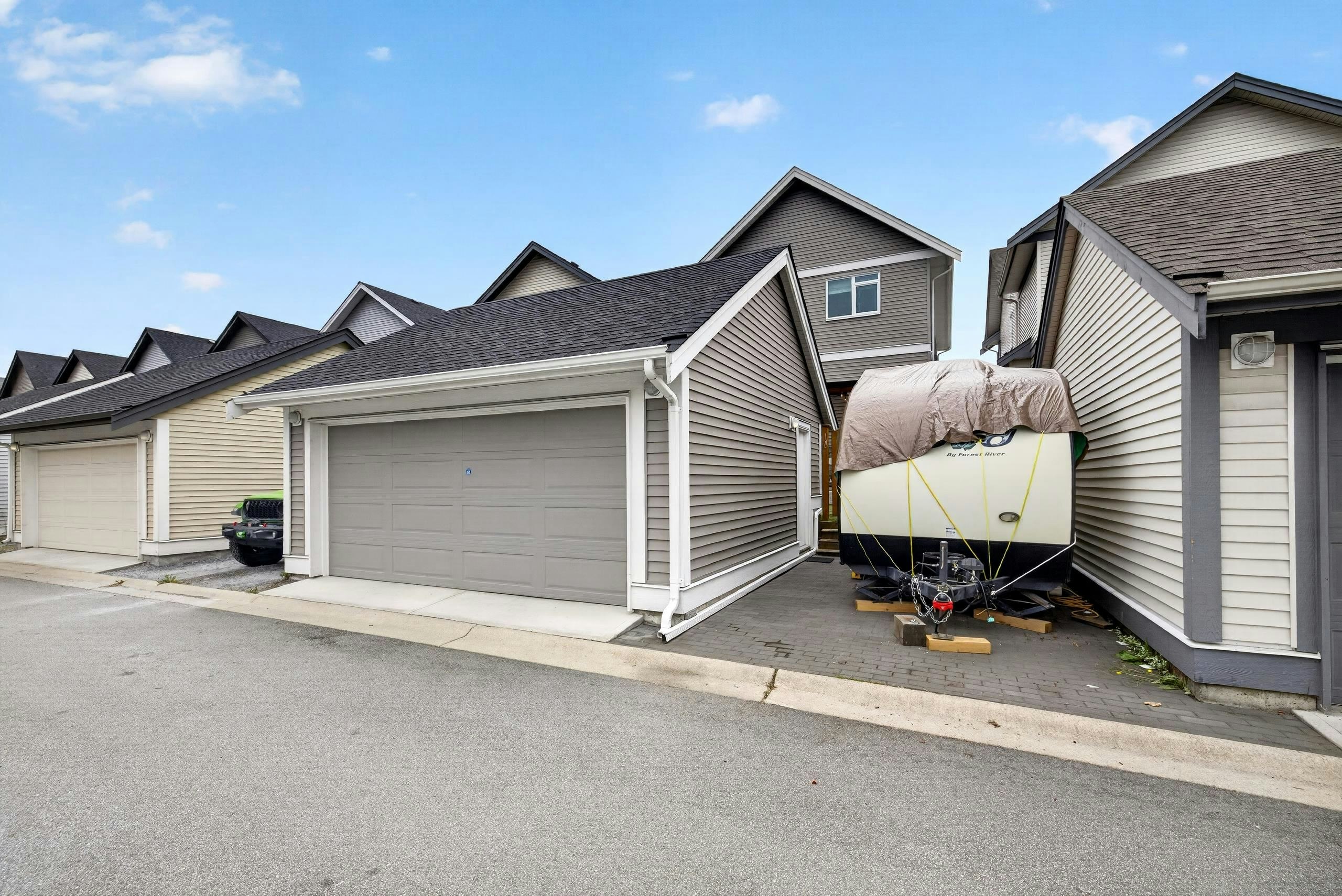 20479 77b Avenue, Langley, BC, V2Y 4K3 - 36