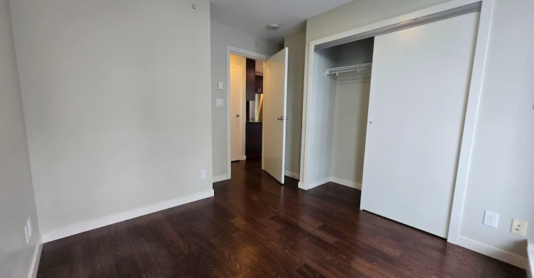 8XX, 7117 Elmbridge Way, Richmond, BC, V6X 0J2 - 8