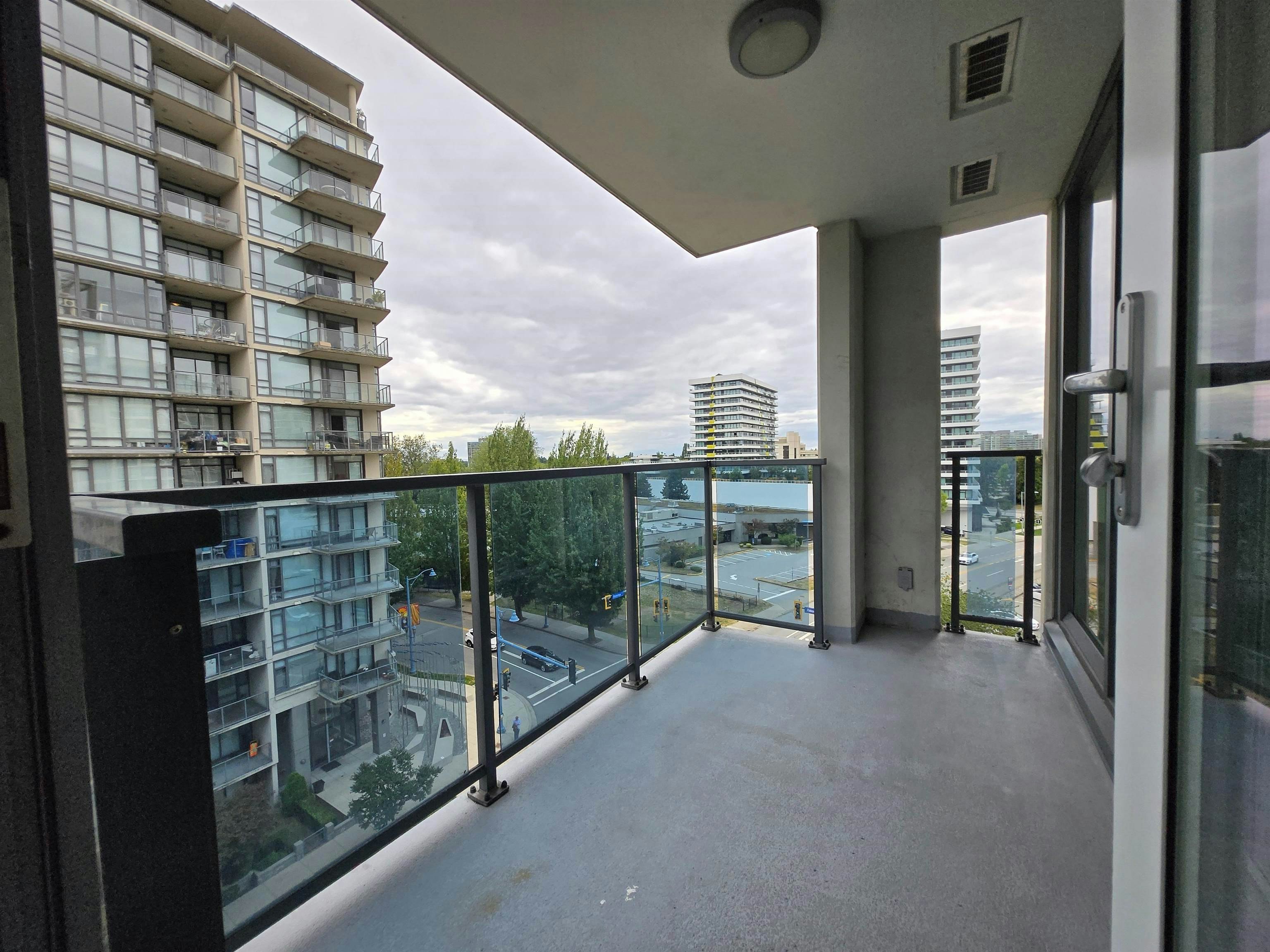 8XX,  7117 Elmbridge Way, Richmond, BC, V6X 0J2 - 10