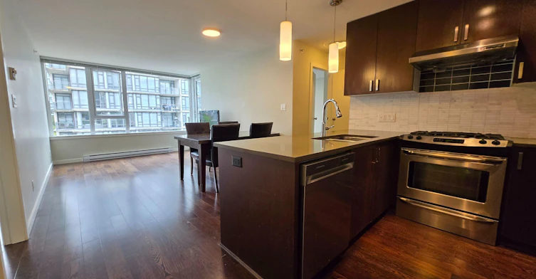 8XX, 7117 Elmbridge Way, Richmond, BC, V6X 0J2 - 4