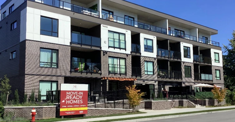 303-2277 Hawthorne Avenue, Port Coquitlam, BC, V3C 1W7
