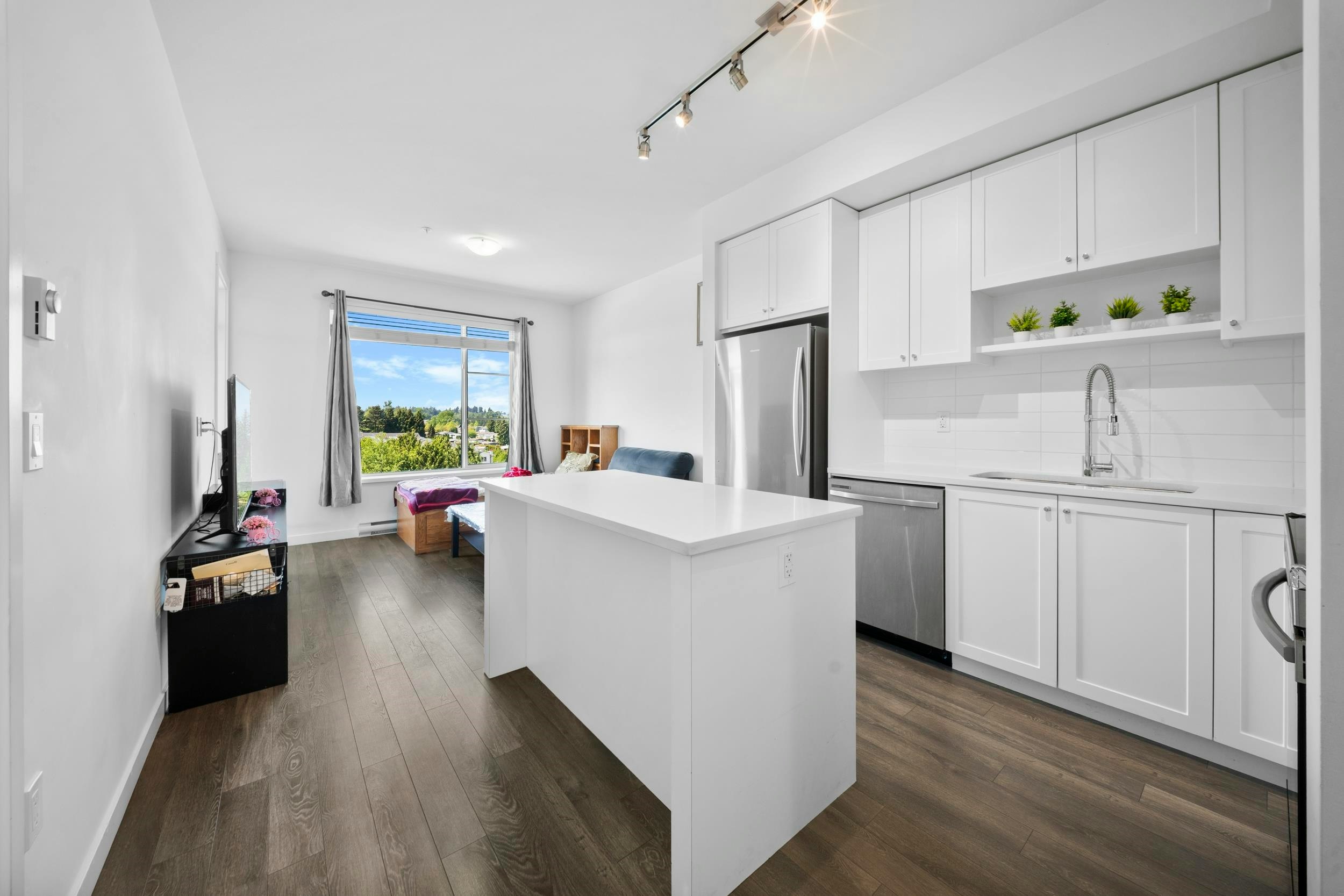 608-13623 81a Avenue, Surrey, BC, V3W 3N7 - 2