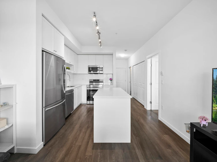 608-13623 81a Avenue, Surrey, BC, V3W 3N7 - 8