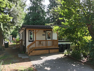 203-1830 Mamquam Road - 3