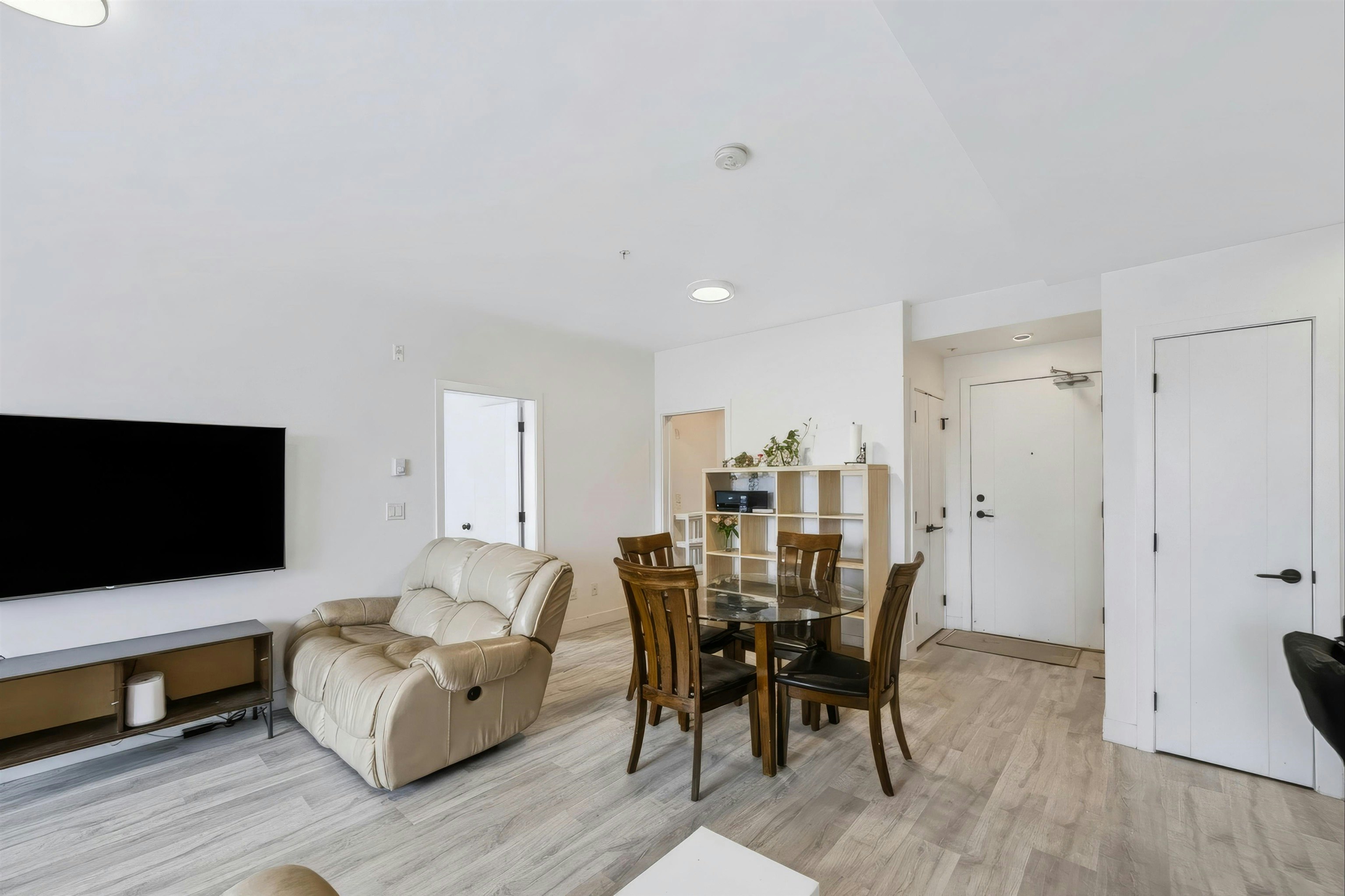 407-32838 Landeau Place, Abbotsford, BC, V2S 0M6 - 5