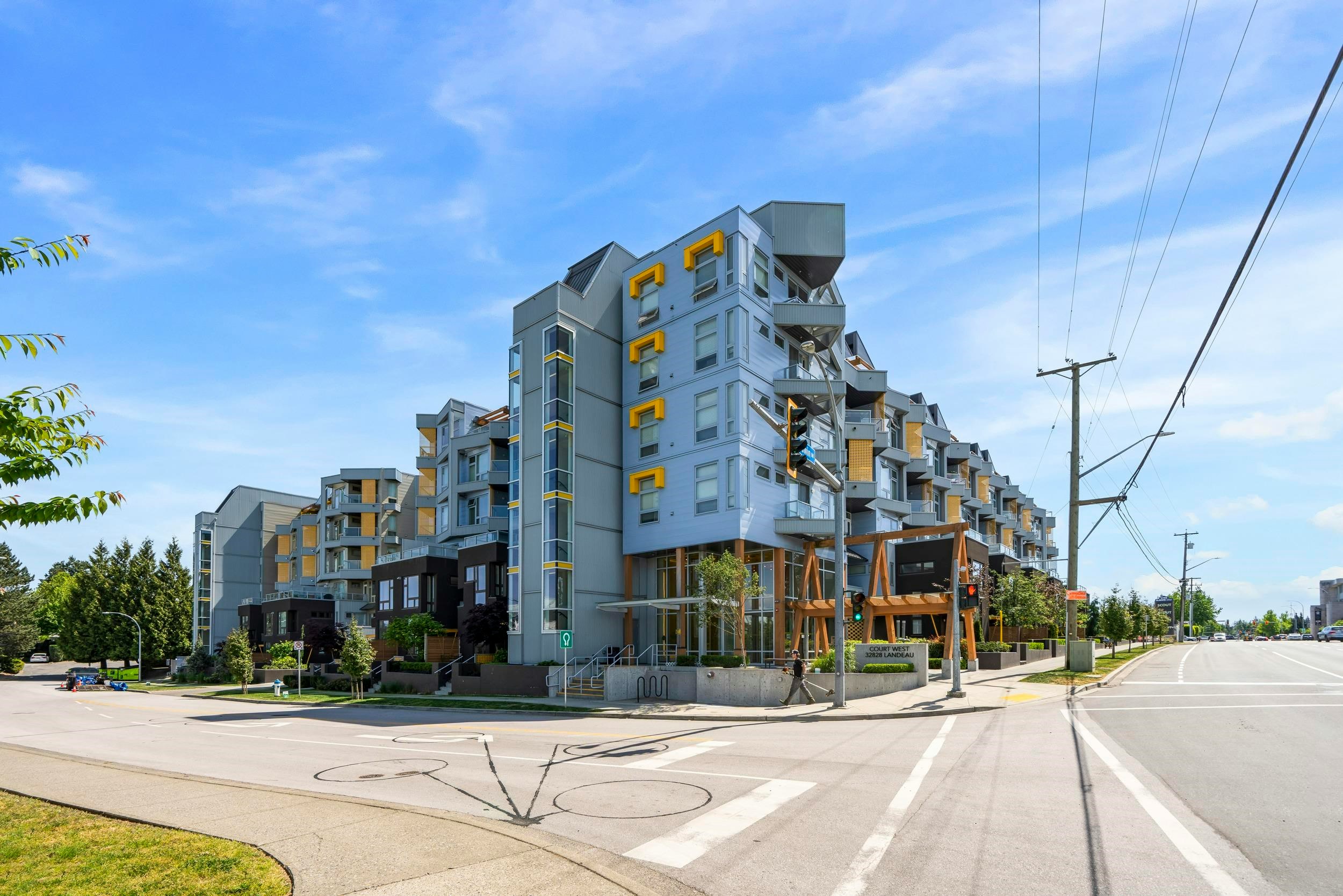 407-32838 Landeau Place - 3