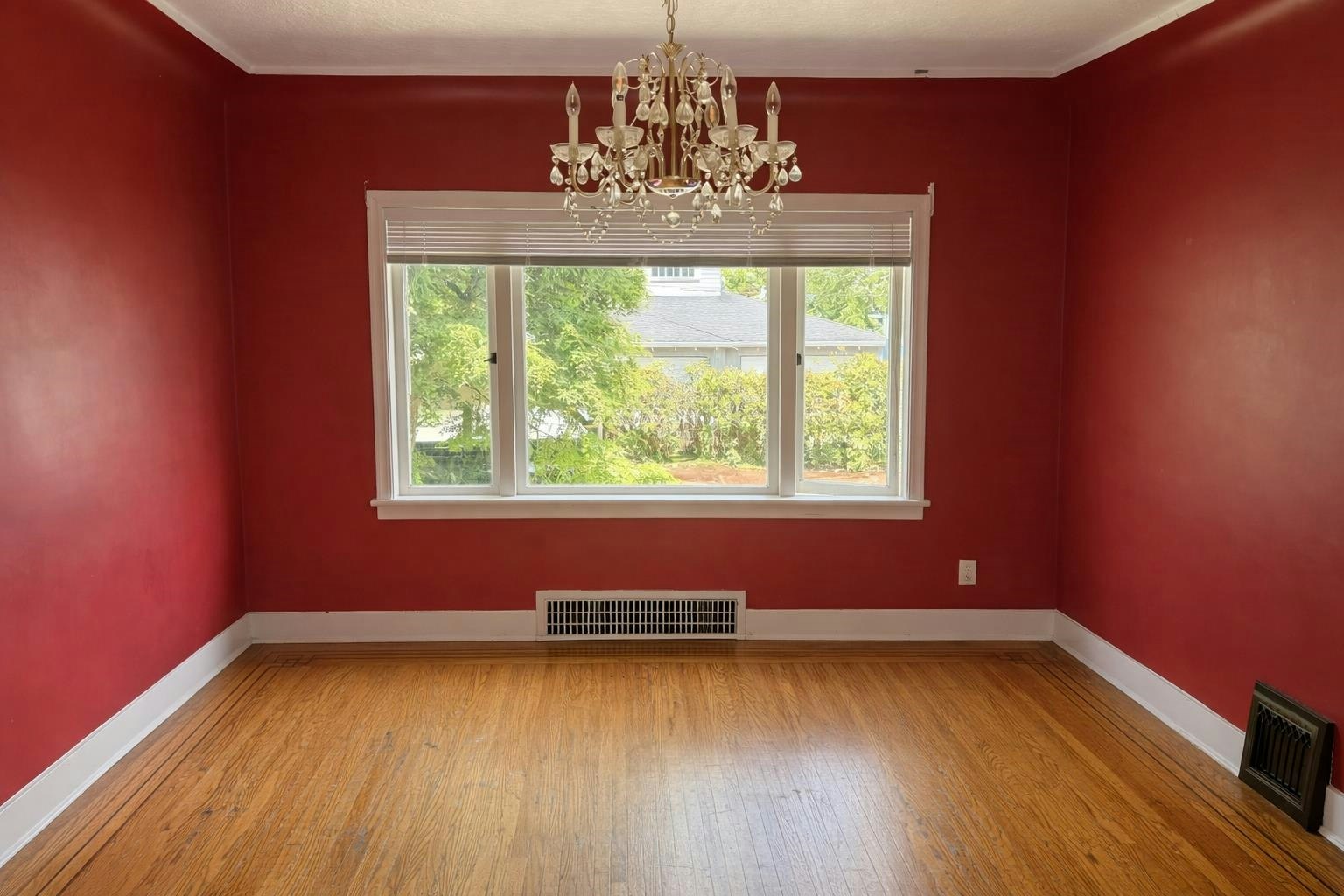 4279 W16th Ave, Vancouver, BC, V6R 3E5 - 2