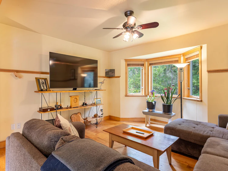 11-13651 Camp Burley Road, Pender Harbour Egmont, BC, V0N 1S1 - 10