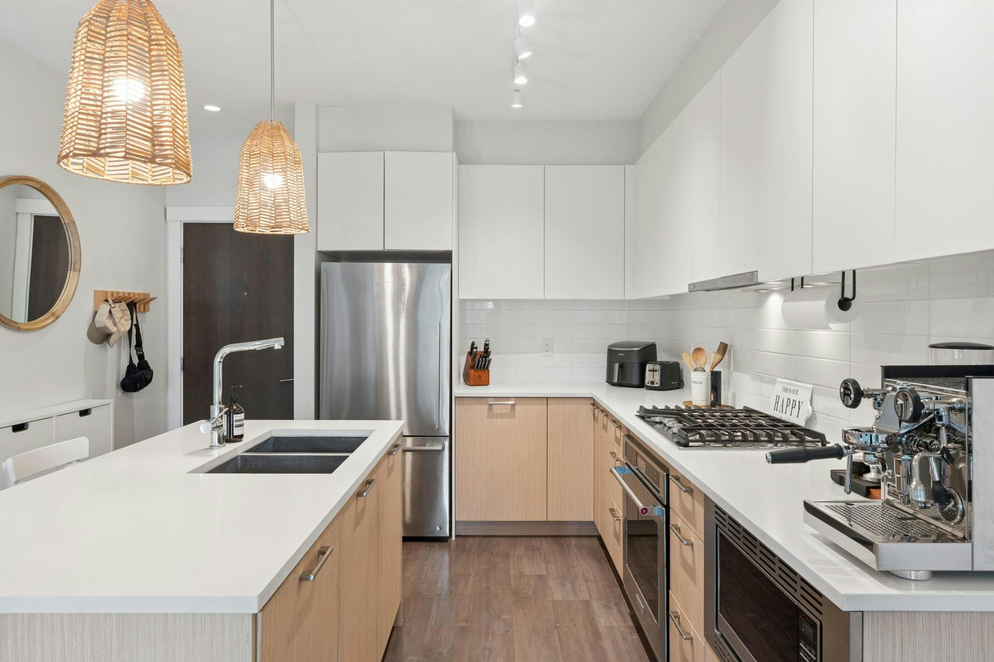 210-625 E 3rd Street, North Vancouver, BC, V7L 1G6 - 5
