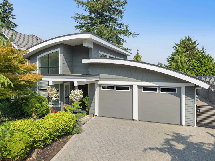 15461 18th Avenue, Surrey, BC, V4A 1X1