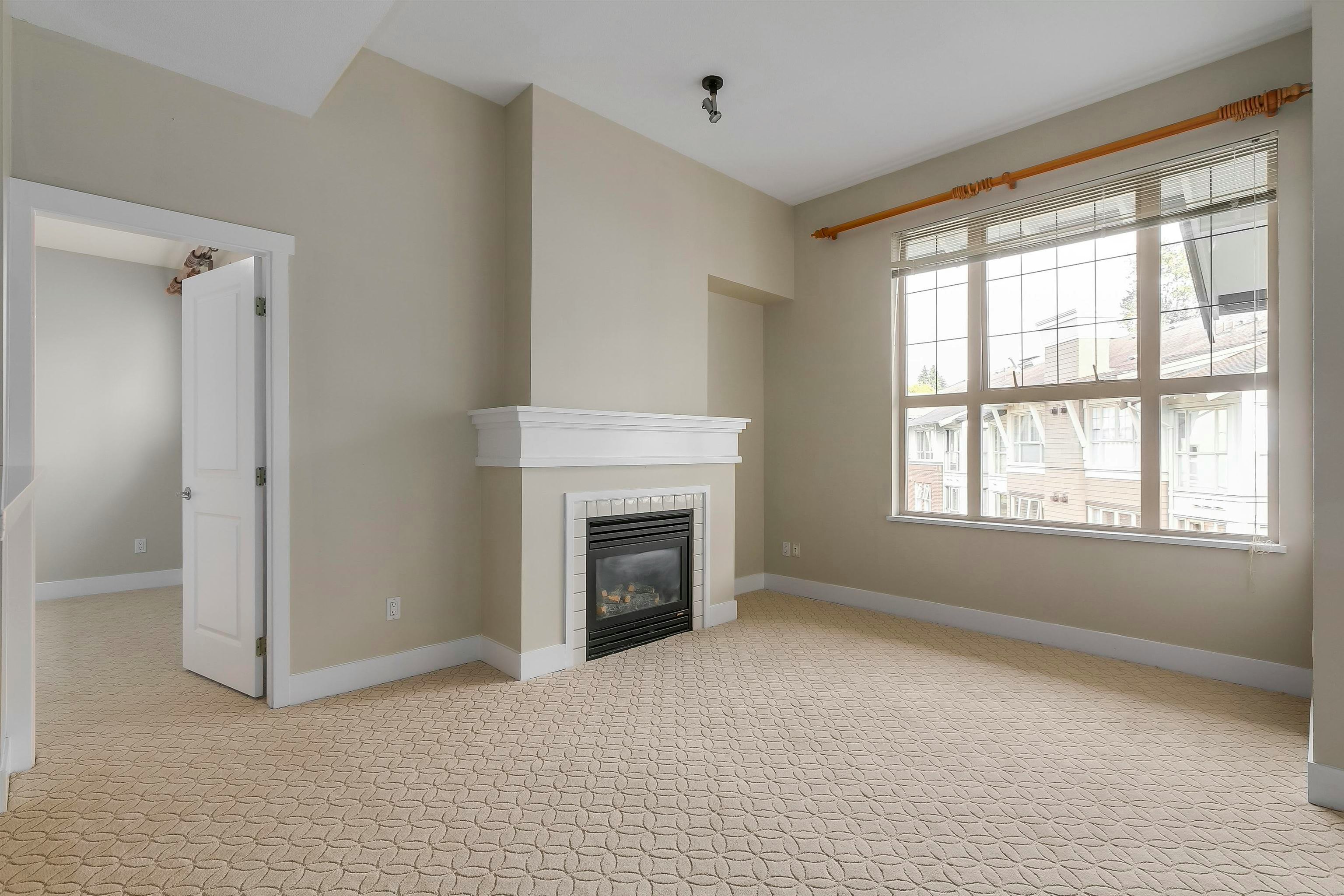 1416-4655 Valley Drive - 3