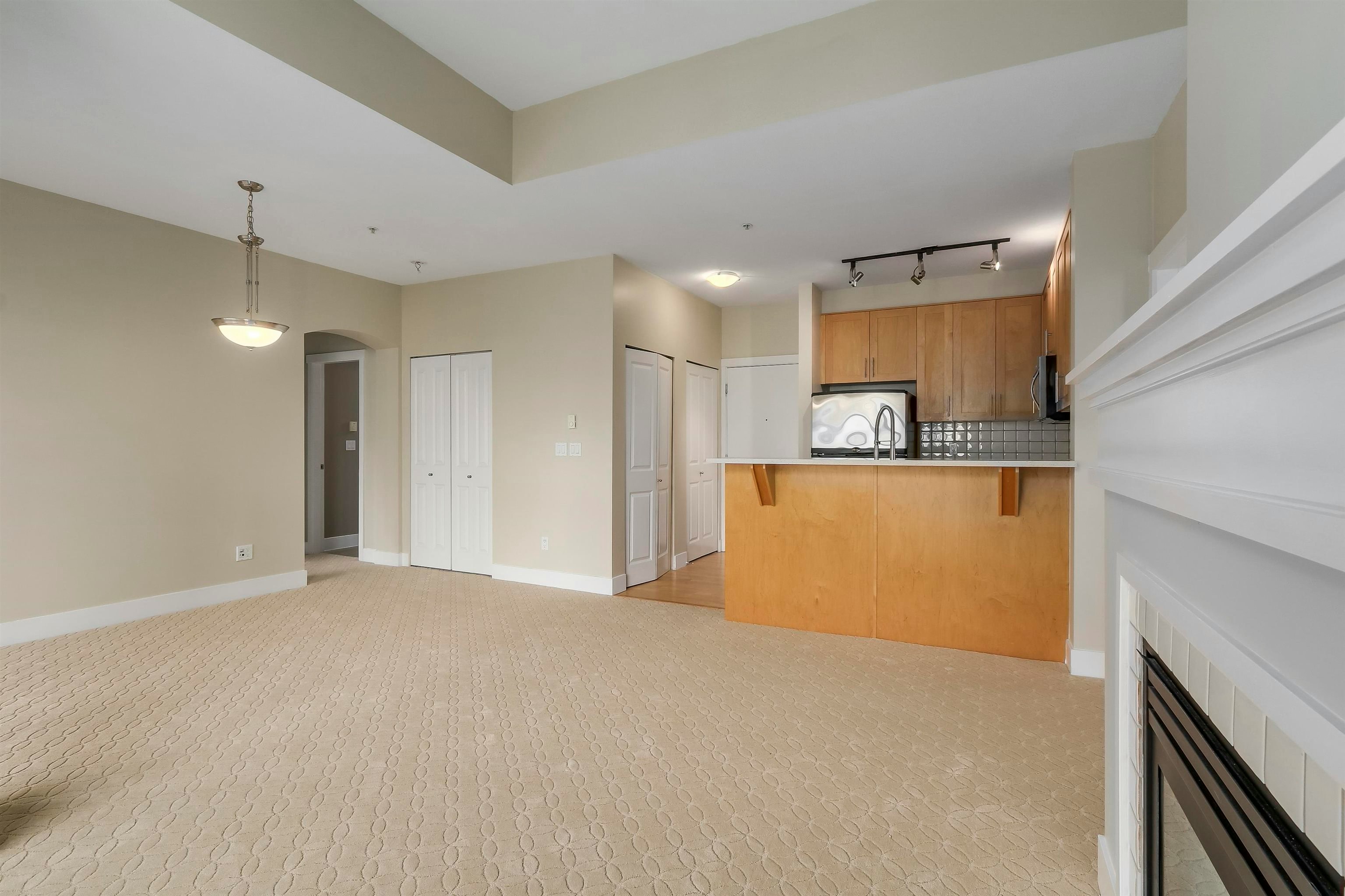 1416-4655 Valley Drive - 5
