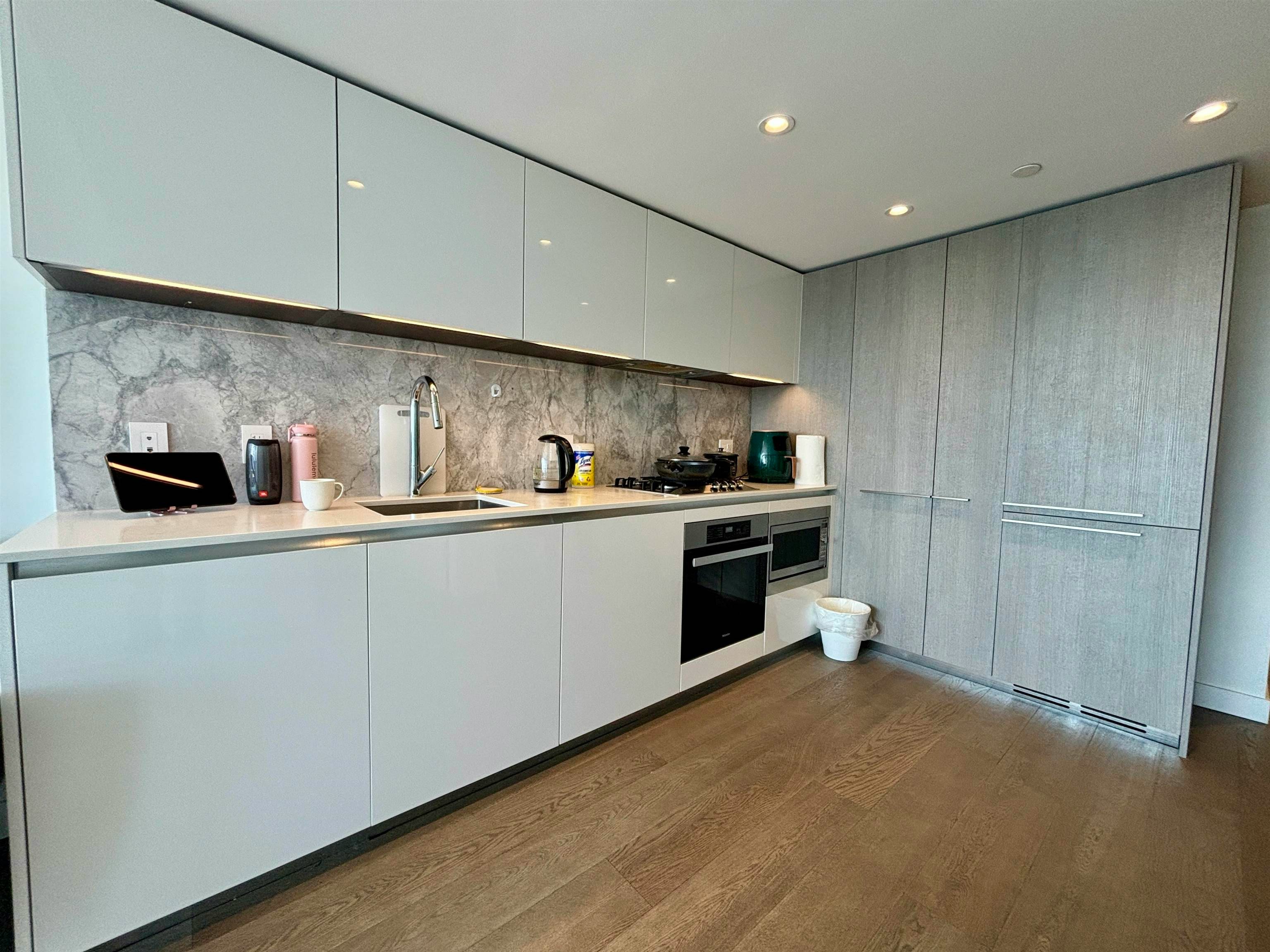 1111 Richards Street, Vancouver, BC, V6B 0S3 - 12