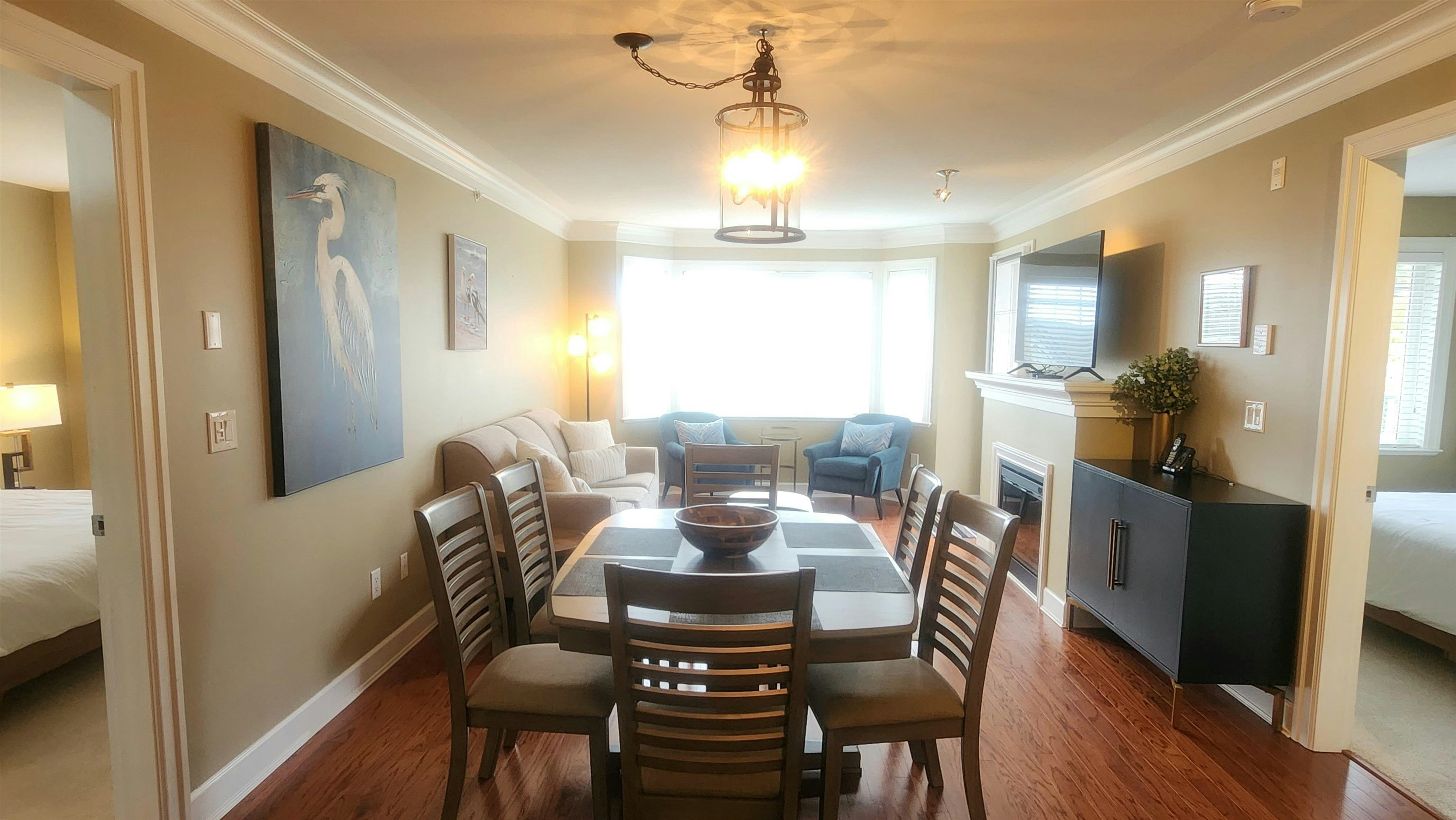15357 Roper Avenue, Surrey, BC, V6B 2G2 - 2