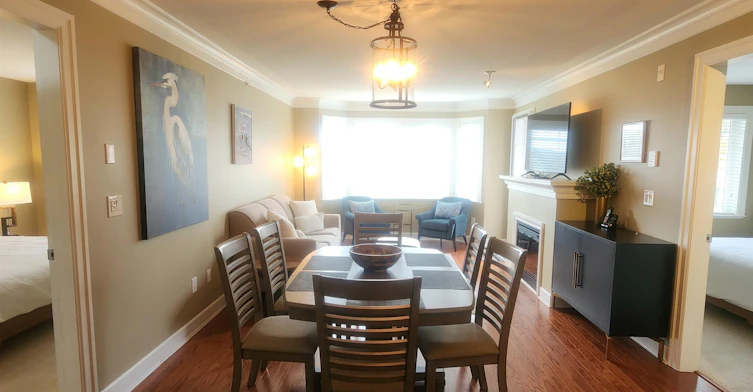 15357 Roper Avenue, Surrey, BC, V6B 2G2 - 2