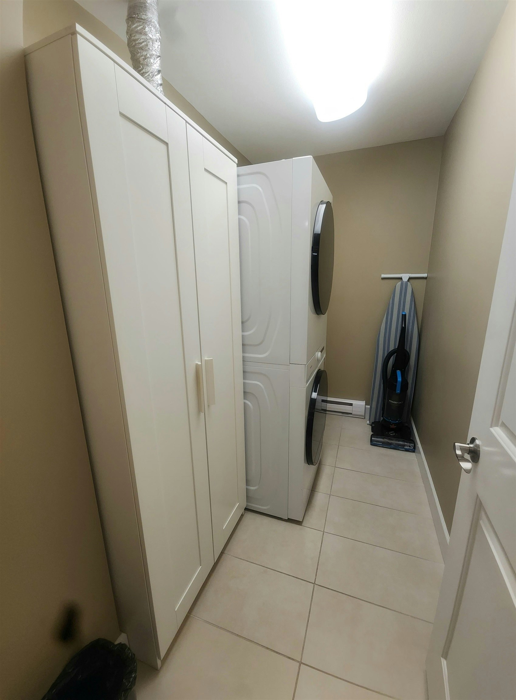 15357 Roper Avenue, Surrey, BC, V6B 2G2 - 14