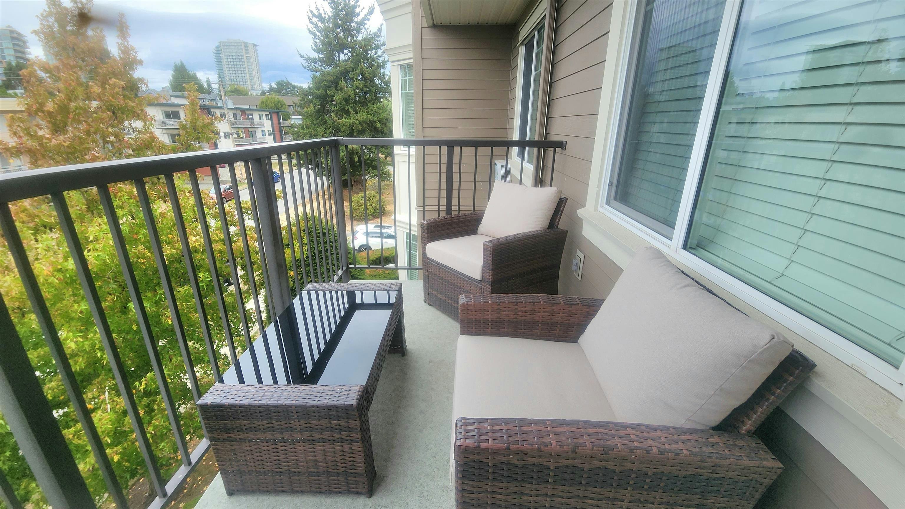 15357 Roper Avenue, Surrey, BC, V6B 2G2 - 13