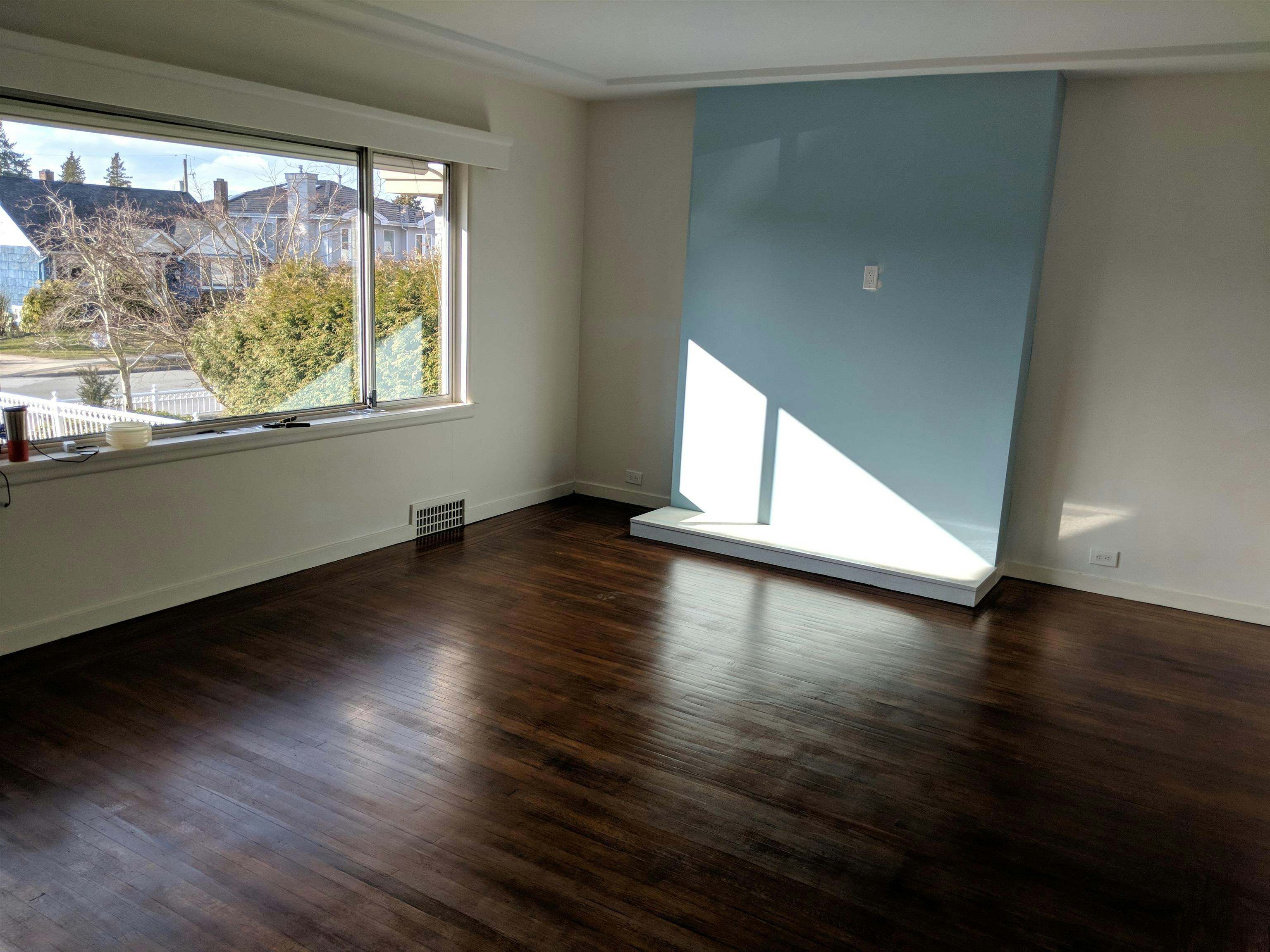 6598 Doman Street, Vancouver, BC, V5S 3H4