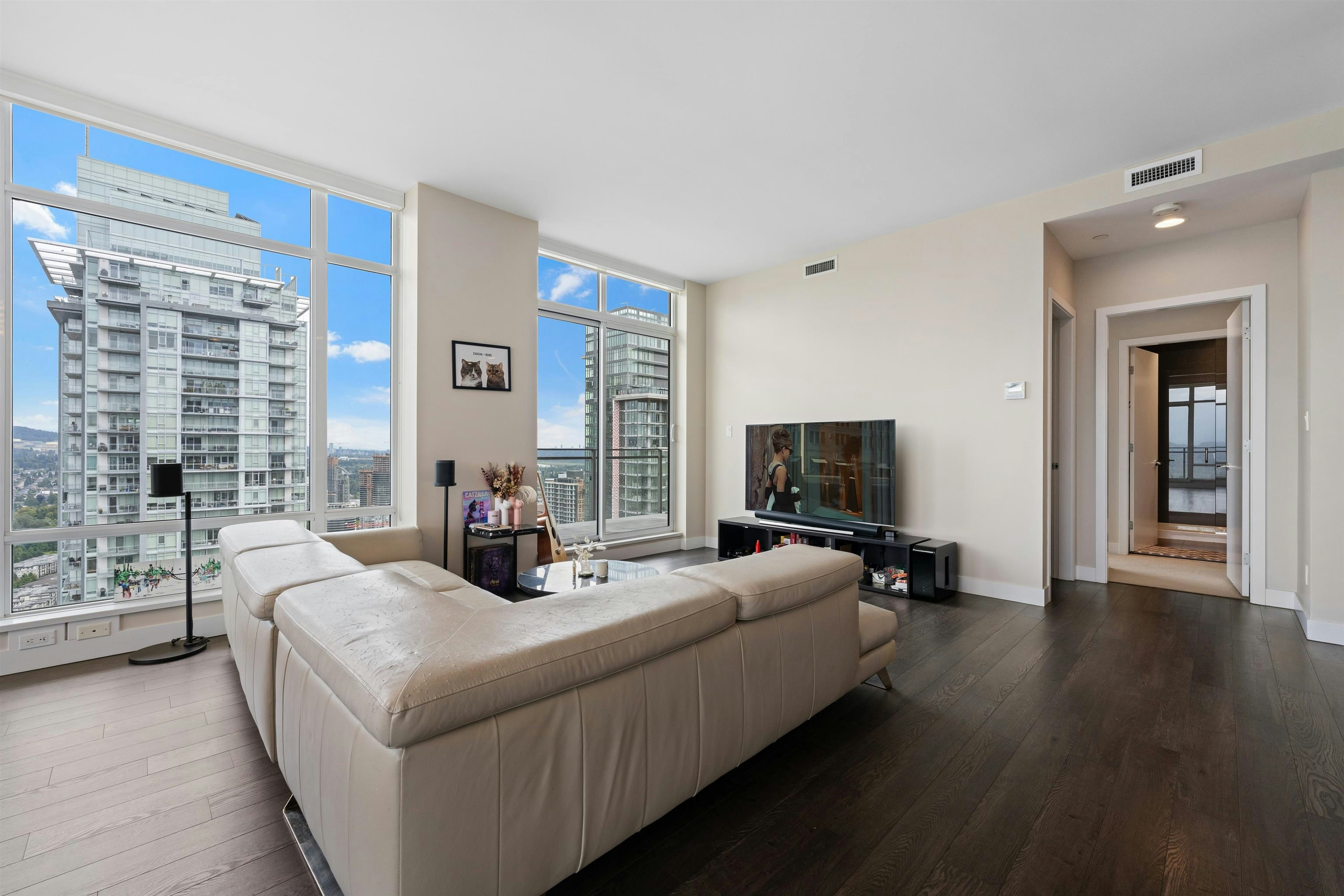 4502-2008 Rosser Avenue - 4