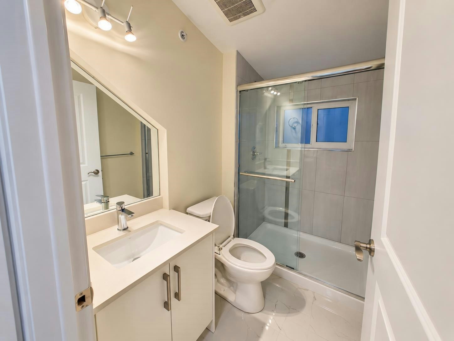 8221 Fremlin Street, Vancouver, BC, V6P 3W9 - 10