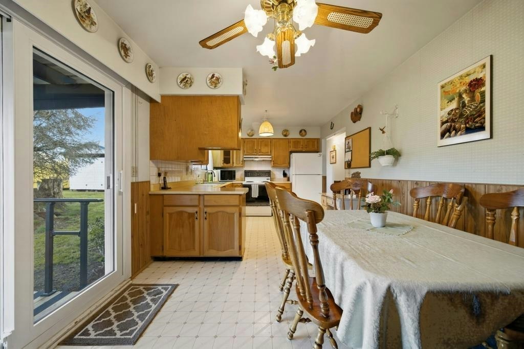 3907 212 Street, Langley, BC, V3A 9L1 - 24