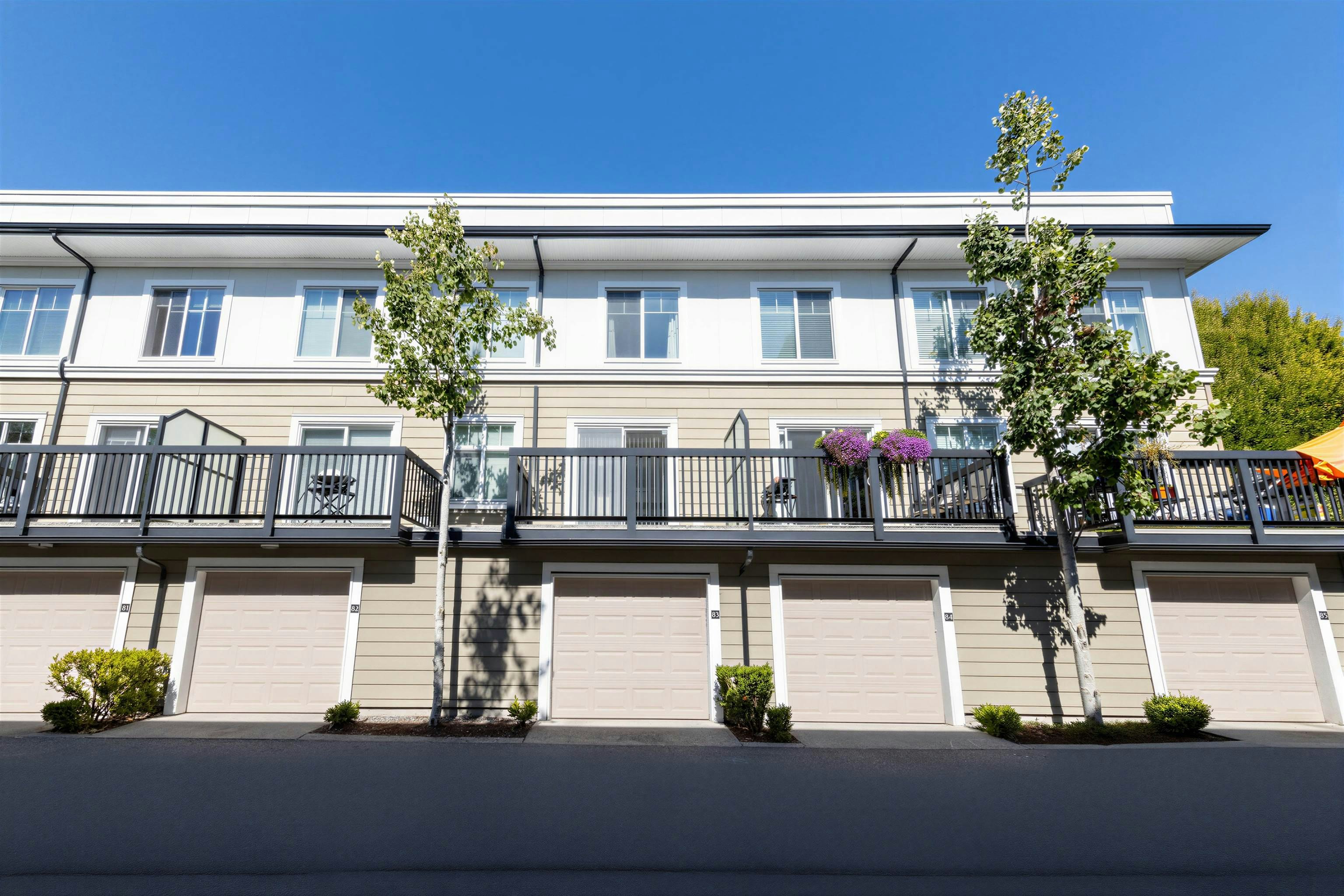 83-15833 26 Avenue - 2