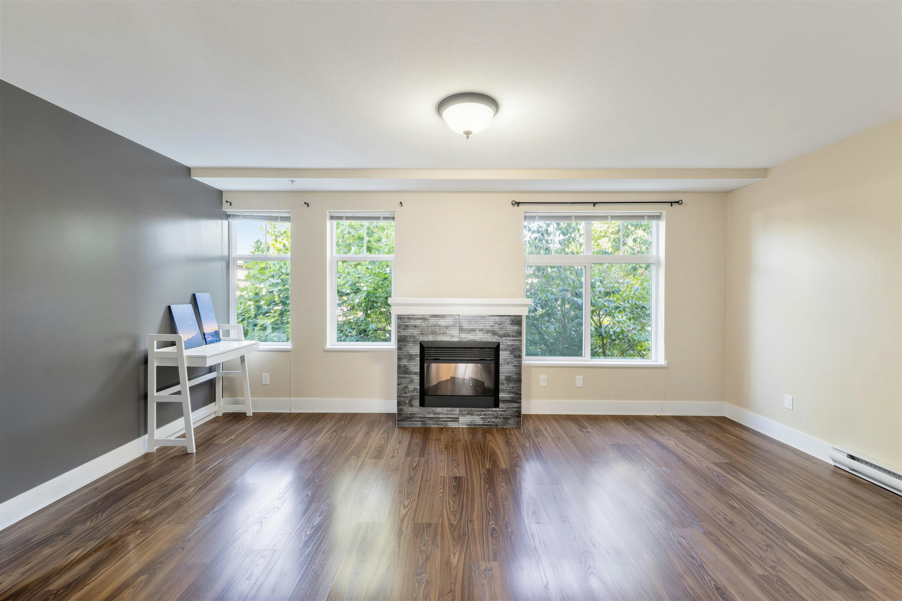 83-15833 26 Avenue - 3