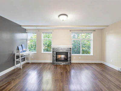 83-15833 26 Avenue - 3