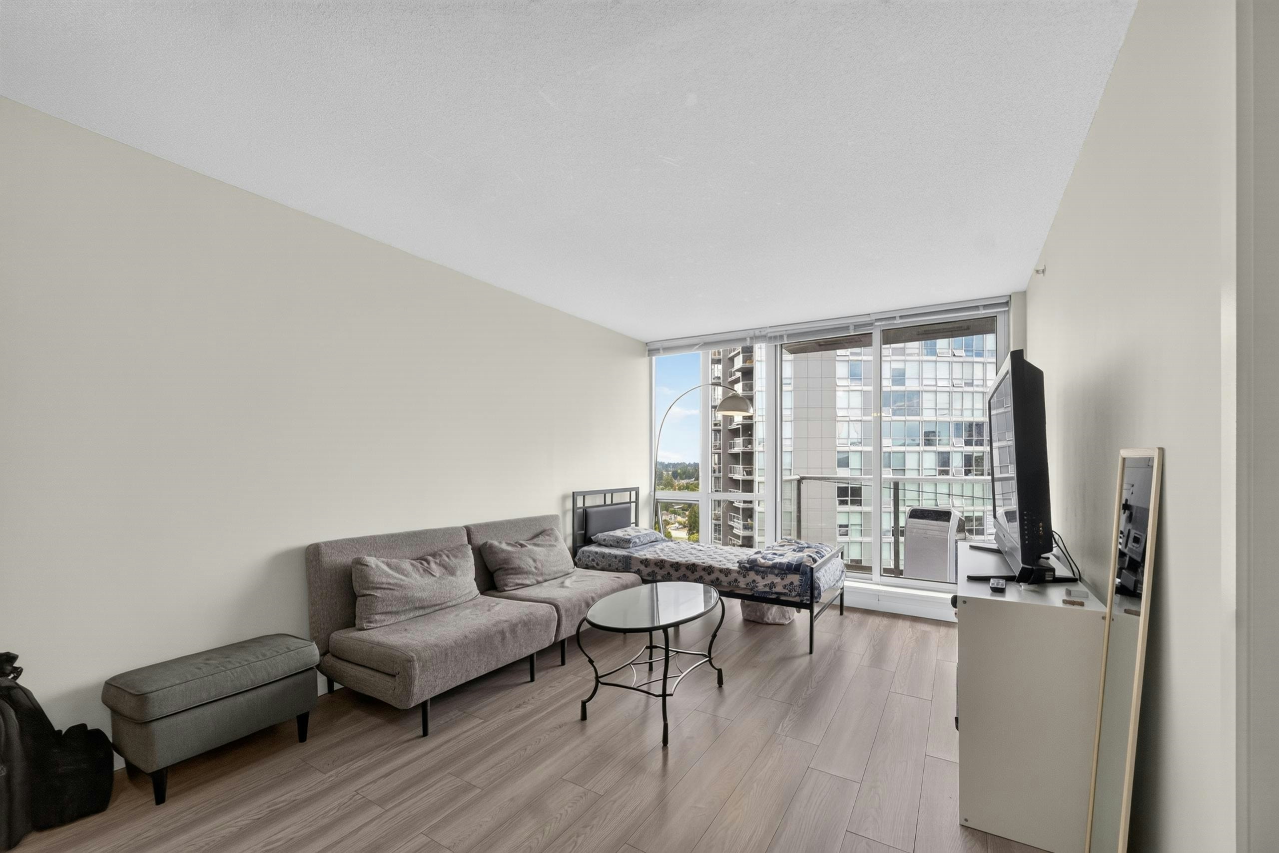 1903-13688 100 Avenue - 3