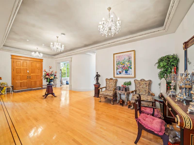 1050 Connaught Drive - 4