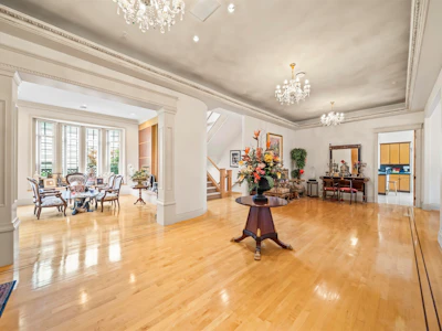 1050 Connaught Drive - 5