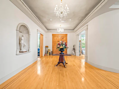 1050 Connaught Drive - 3