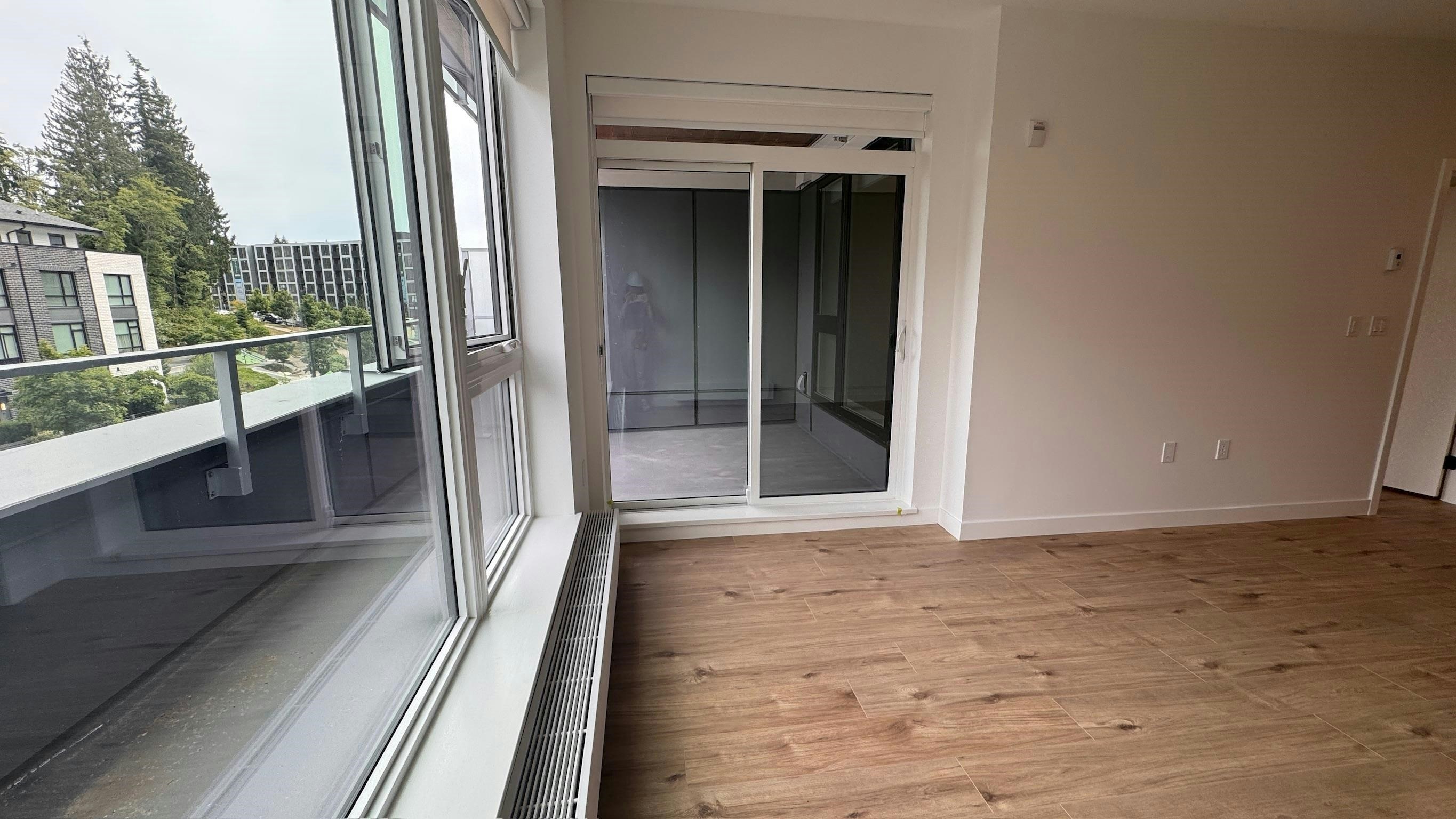3xx-9xxx University Crescent, Burnaby, BC, V5A 0H5 - 9