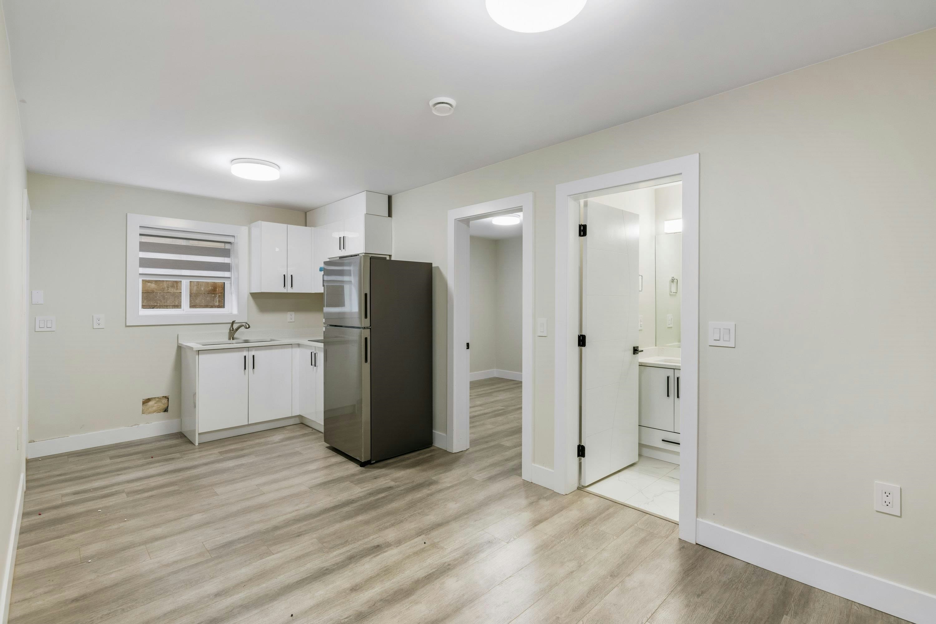 Ground level-16xx Ellesmere Avenue, Burnaby, BC, V5B 3T4 - 2