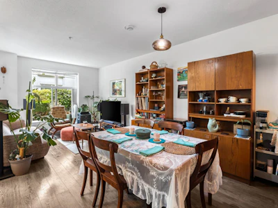 302-618 Langside Avenue - 3