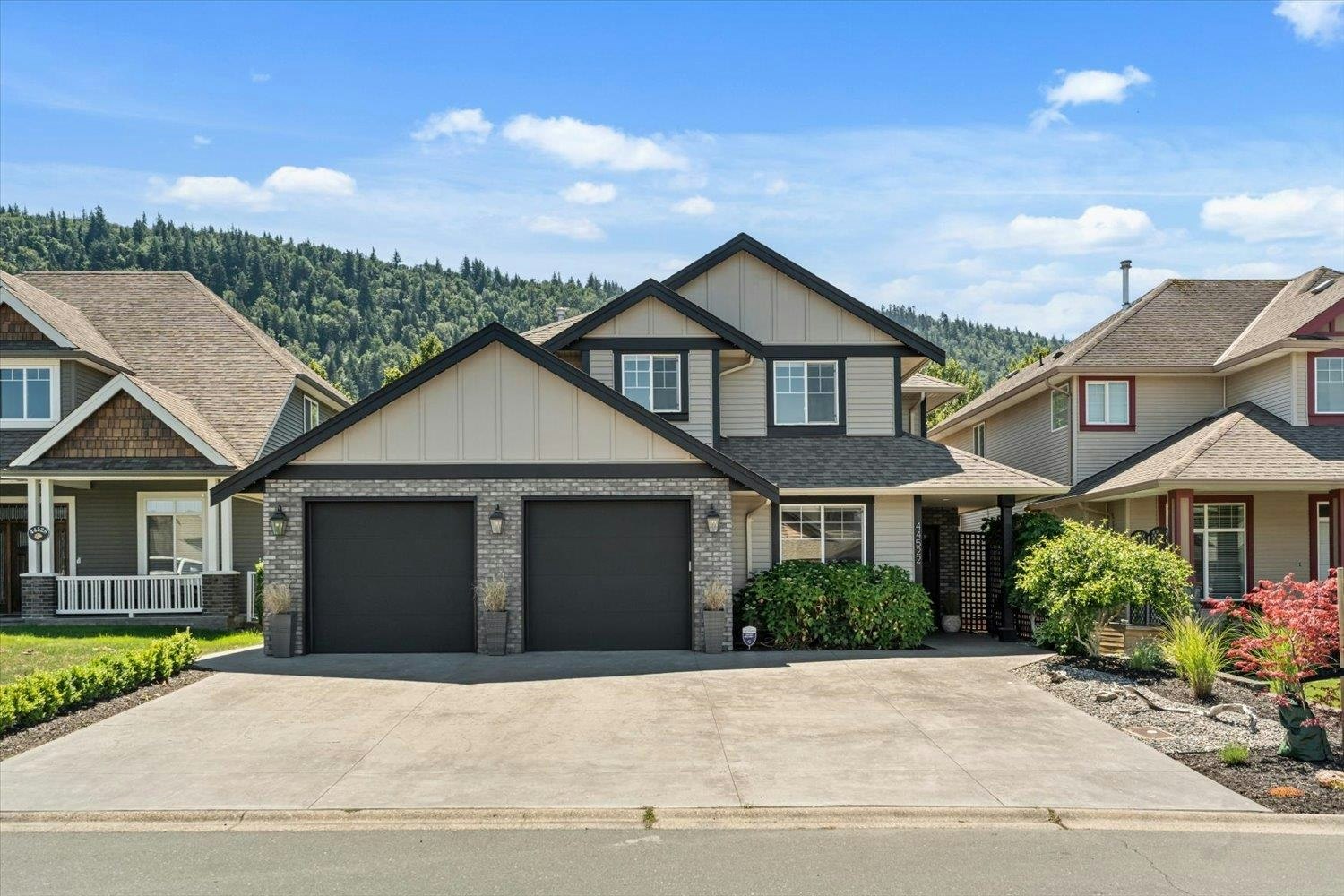 44522 Mclaren Drive, Chilliwack, BC, V2R 0A3