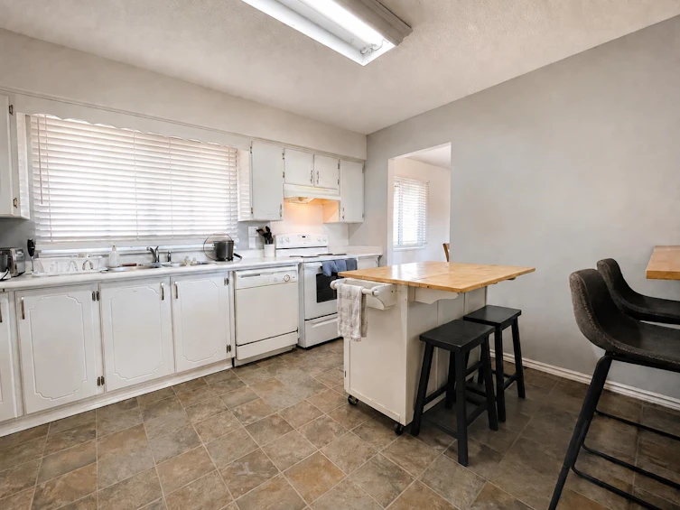 7912 Burdock Street, Mission, BC, V2V 4Y1 - 13