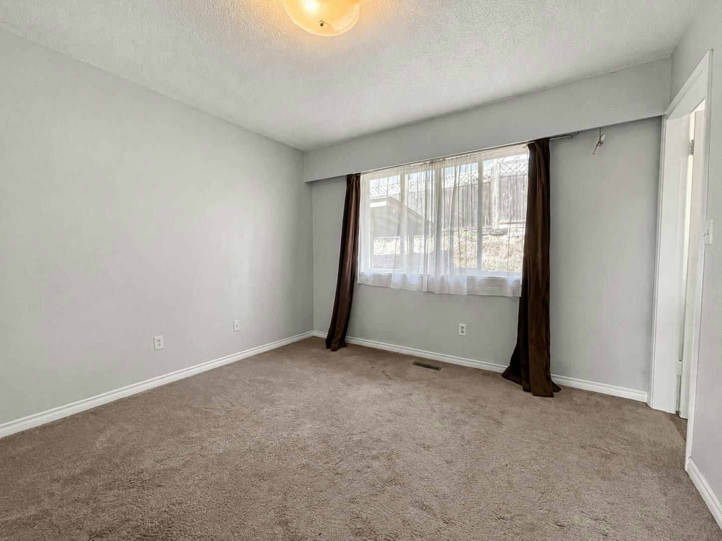 7912 Burdock Street, Mission, BC, V2V 4Y1 - 18