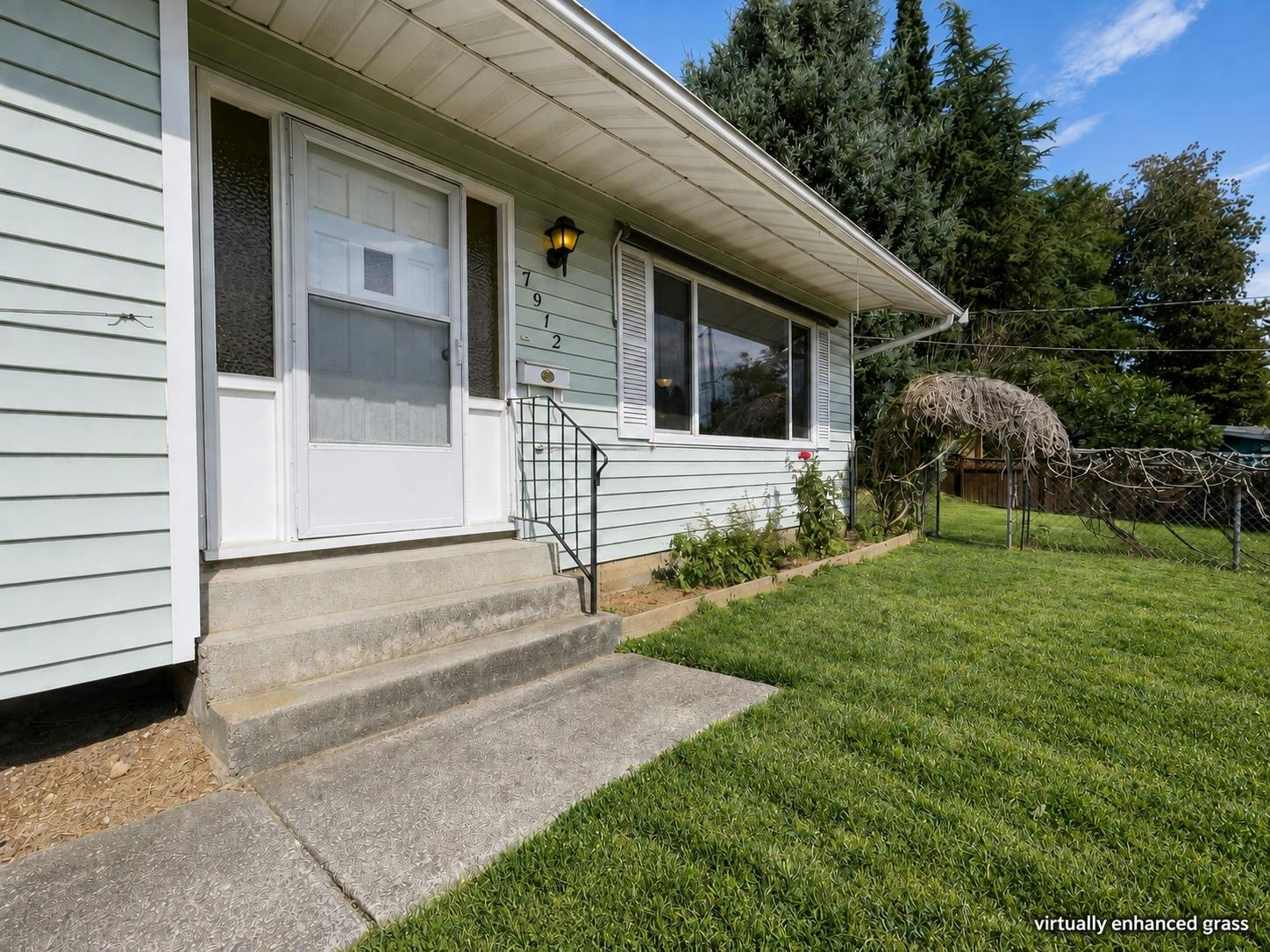 7912 Burdock Street, Mission, BC, V2V 4Y1 - 4