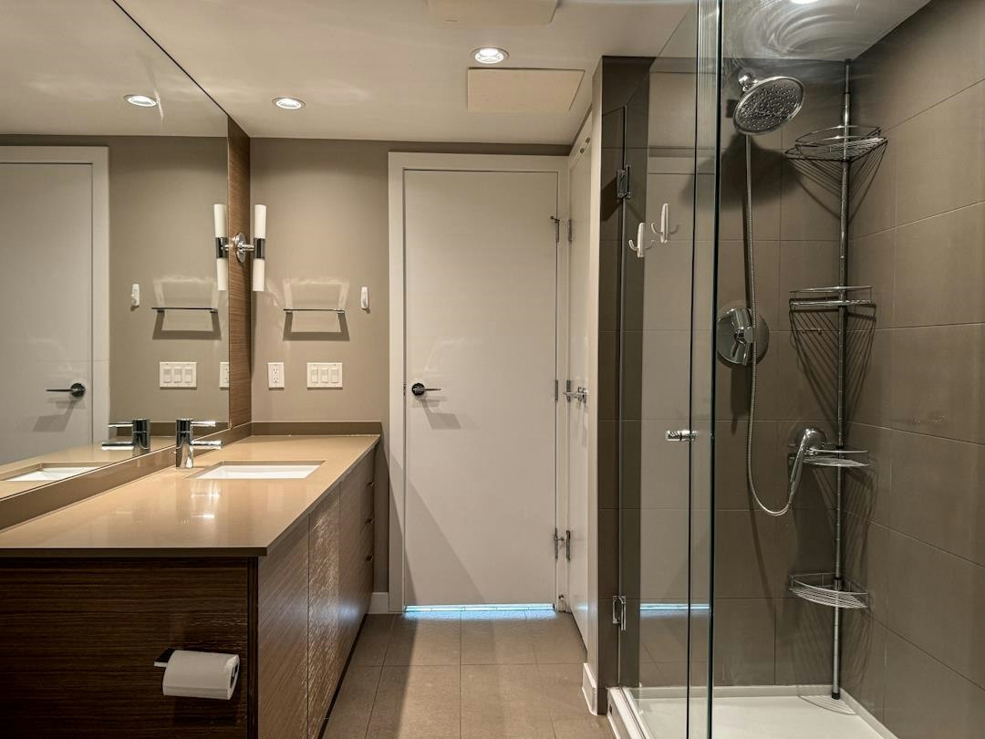 321-135 E 17th Street, North Vancouver, BC, V7L 0C4 - 8