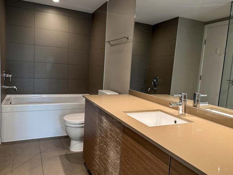 321-135 E 17th Street, North Vancouver, BC, V7L 0C4 - 24