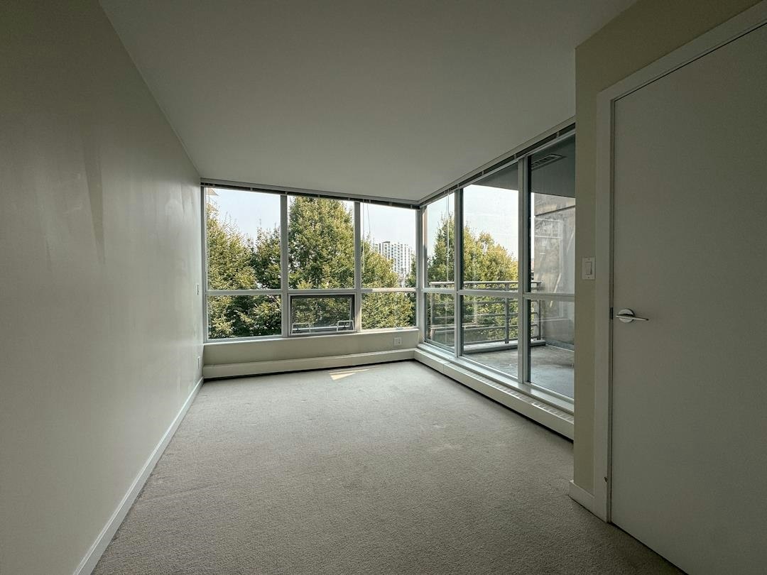 321-135 E 17th Street, North Vancouver, BC, V7L 0C4 - 30