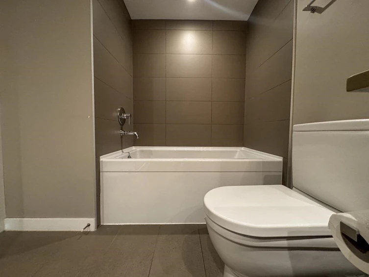 321-135 E 17th Street, North Vancouver, BC, V7L 0C4 - 14