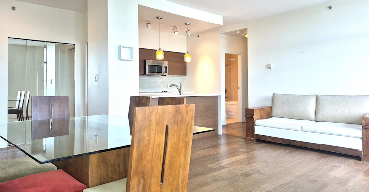 2201-1500 Hornby Street, Vancouver, BC, V3S 1C6 - 8