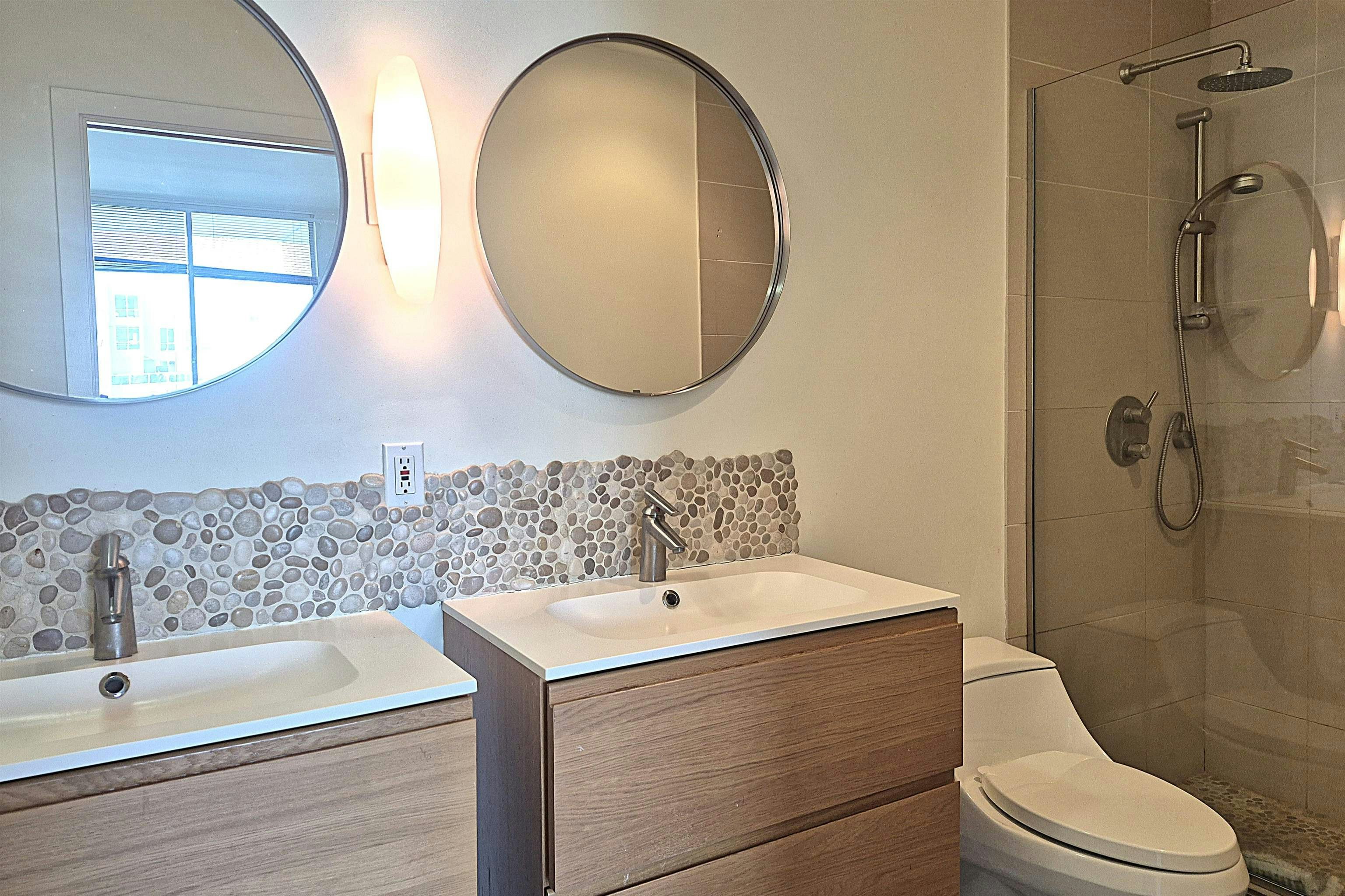 2201-1500 Hornby Street, Vancouver, BC, V3S 1C6 - 18