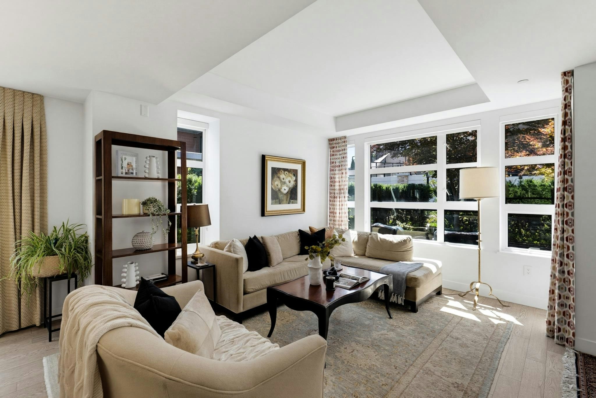 204-1055 Ridgewood Drive - 4