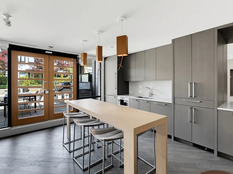 204-1055 Ridgewood Drive, North Vancouver, BC, V7R 0A5 - 35
