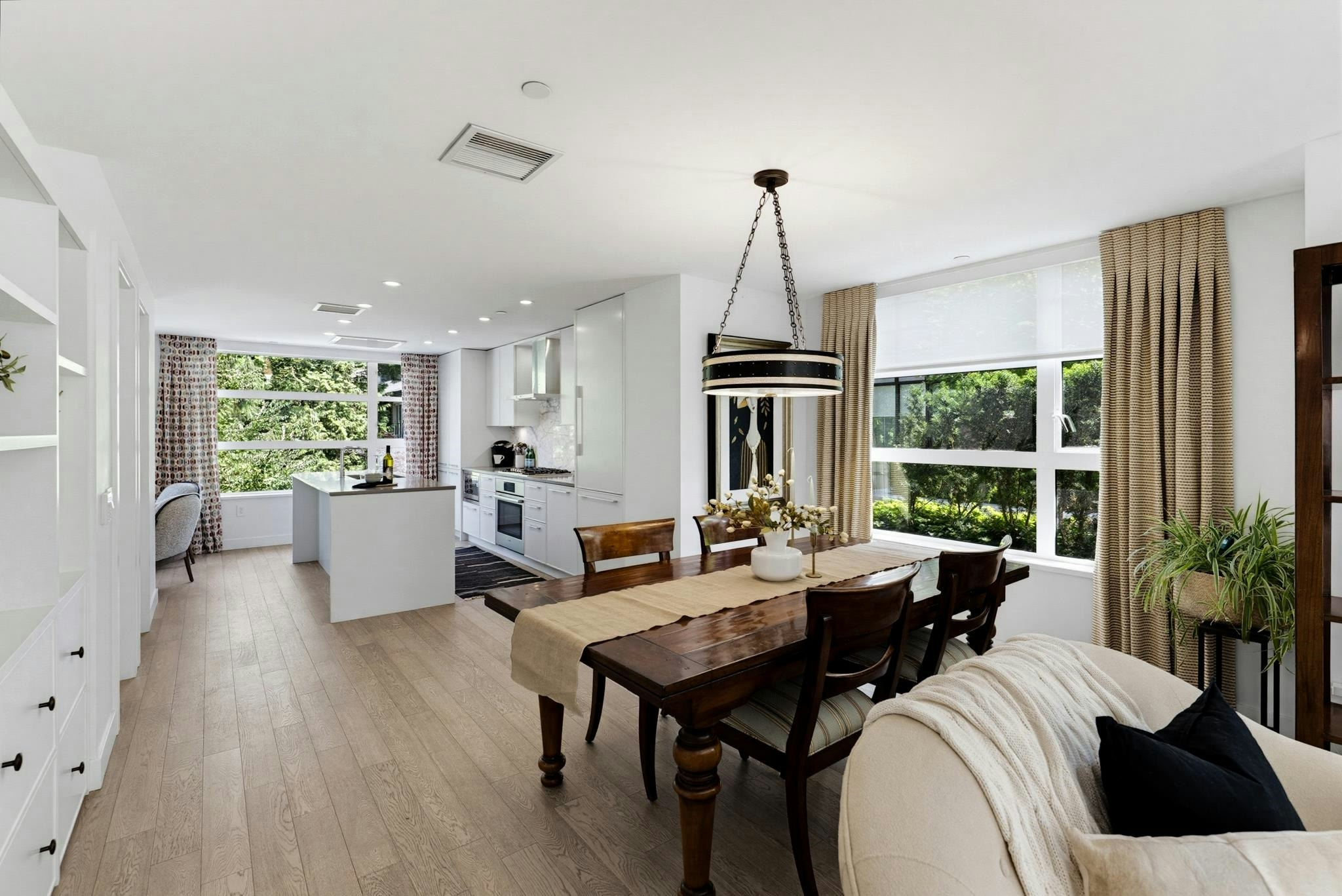 204-1055 Ridgewood Drive, North Vancouver, BC, V7R 0A5 - 9
